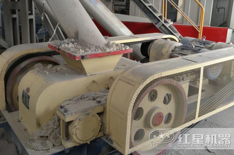 關(guān)于對(duì)輥式破碎機(jī)，客戶(hù)最常問(wèn)的5個(gè)問(wèn)題（紅星老師傅實(shí)地講解）